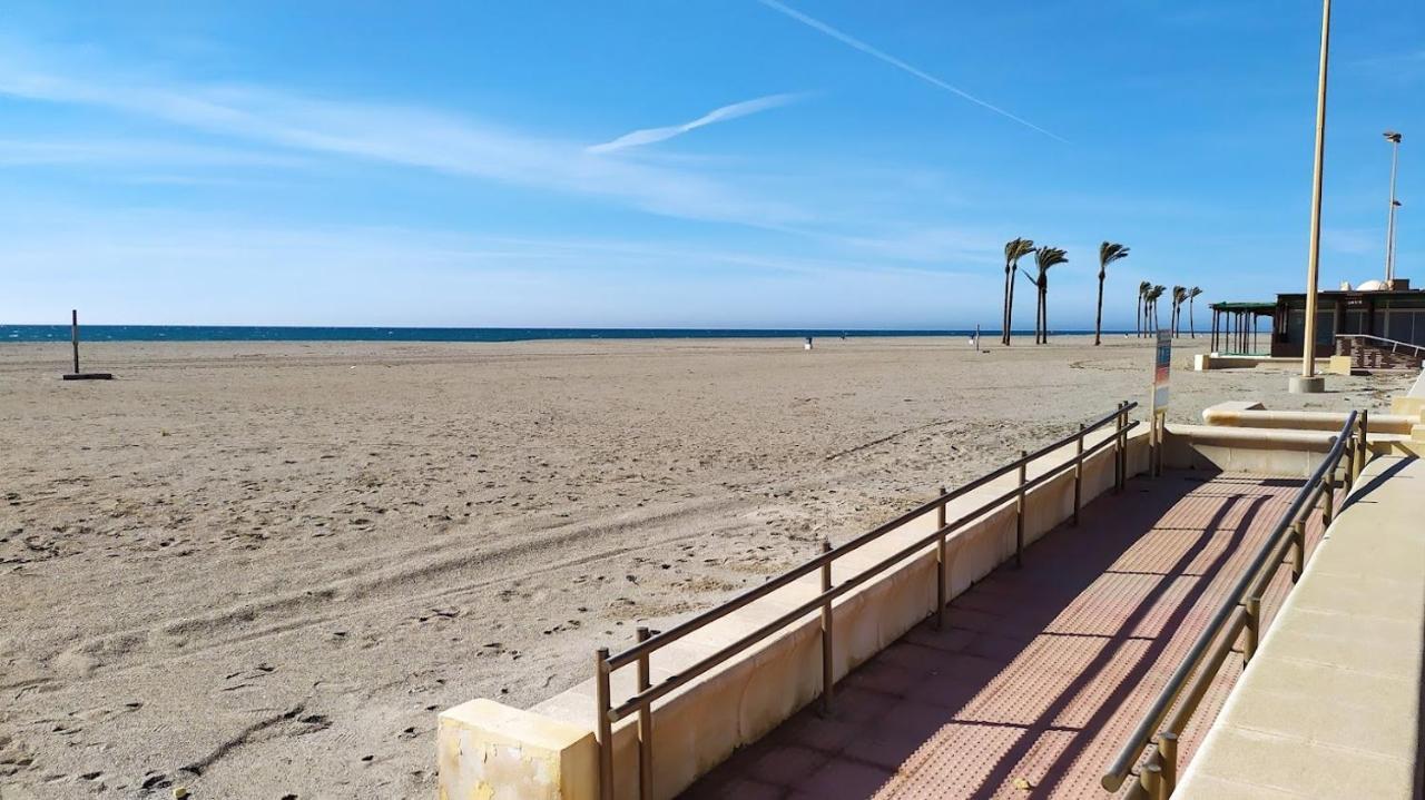 Coqueto Apartamento Con Terraza En La Playa Roquetas de Mar Dış mekan fotoğraf